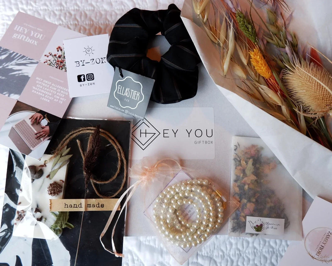HEY YOU giftbox met thee-sample