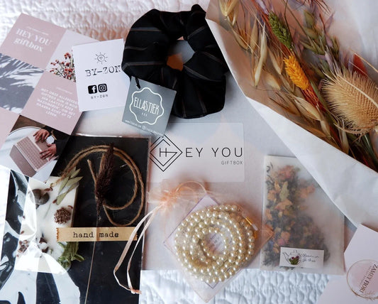 HEY YOU giftbox met thee-sample