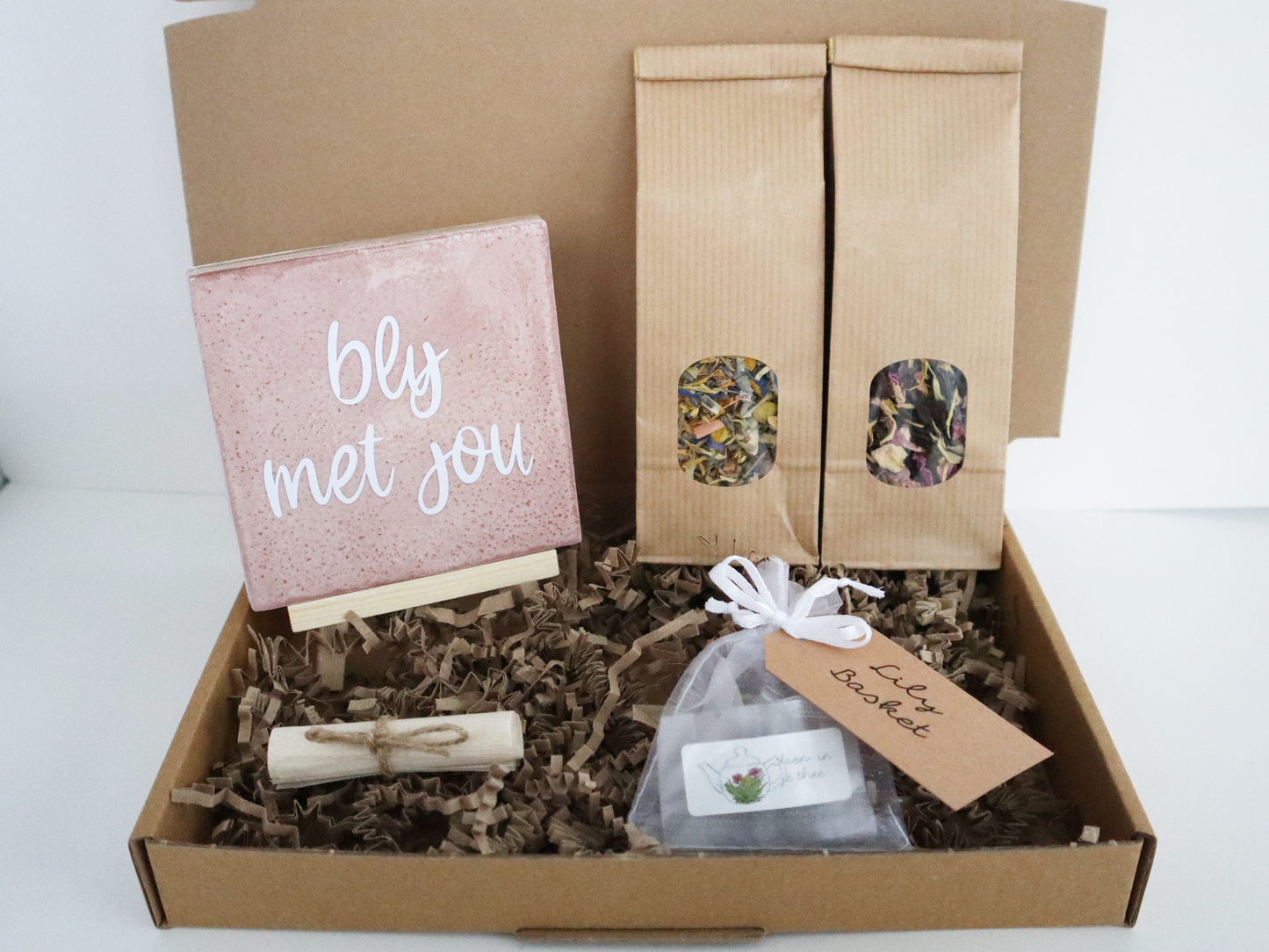 Cadeau pakket met tegeltje 'Blij met jou'